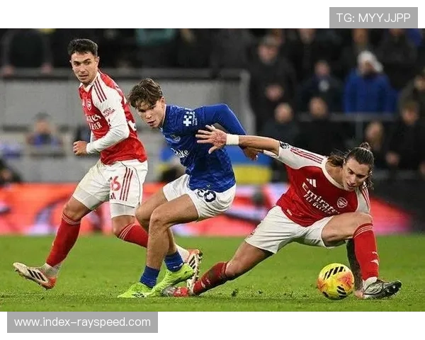 阿森纳1-0埃弗顿，约克雷斯点球制胜锁定圣诞榜首